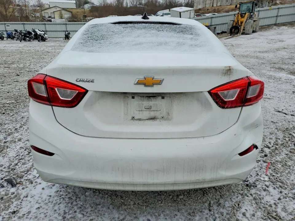 2018 CHEVROLET CRUZE LS  