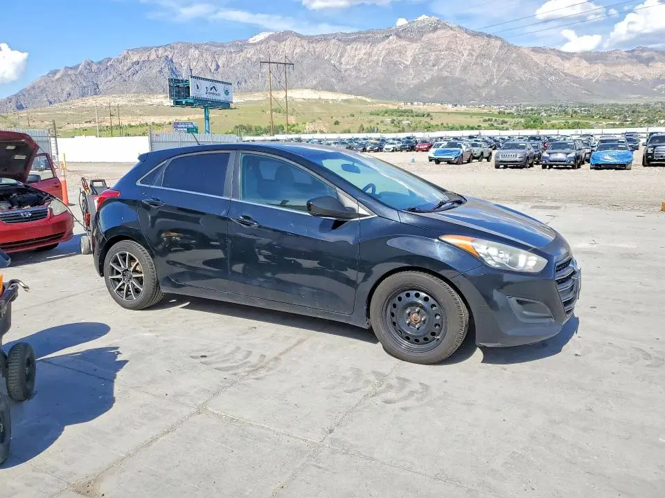 2016 HYUNDAI ELANTRA GT BASE  
