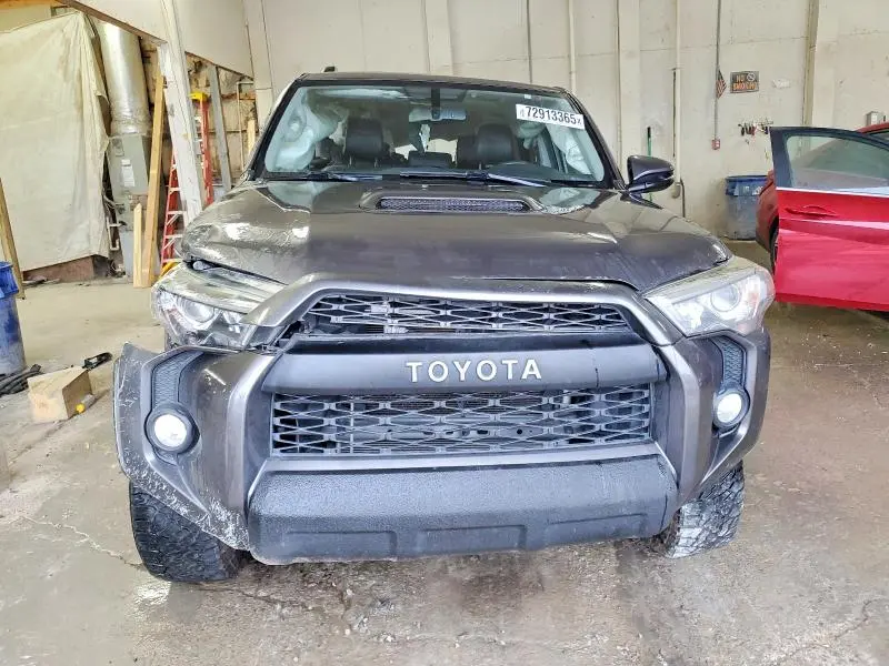2018 TOYOTA 4RUNNER SR5/SR5 PREMIUM  