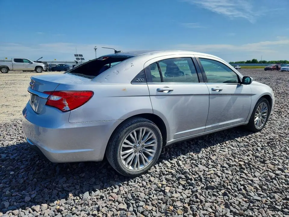 2012 CHRYSLER 200 LX  