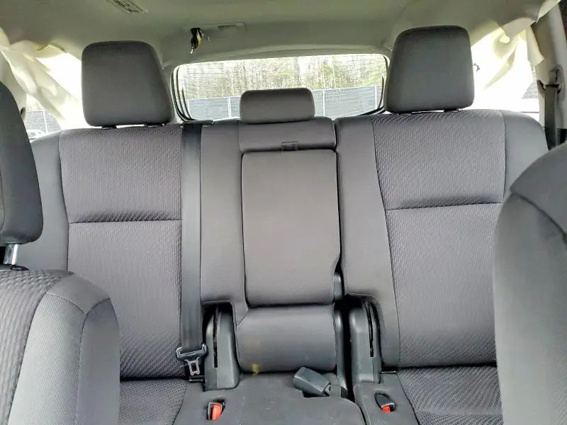 2018 TOYOTA HIGHLANDER LE  