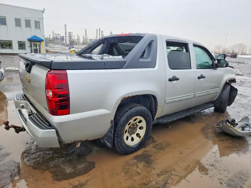 2011 CHEVROLET AVALANCHE LS  