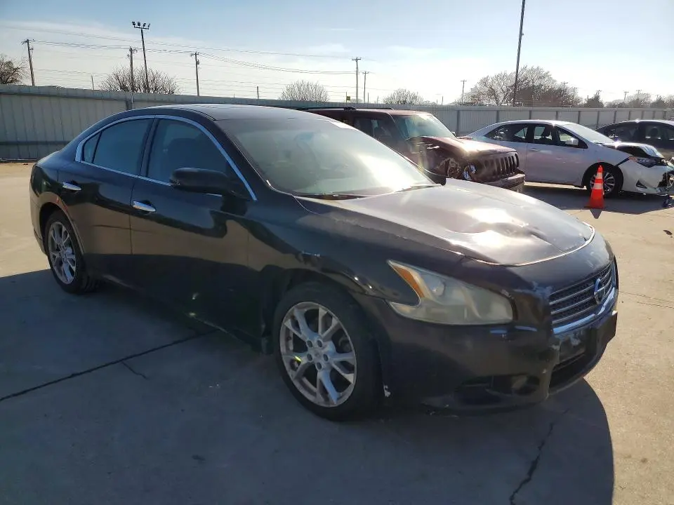 2012 NISSAN MAXIMA S  