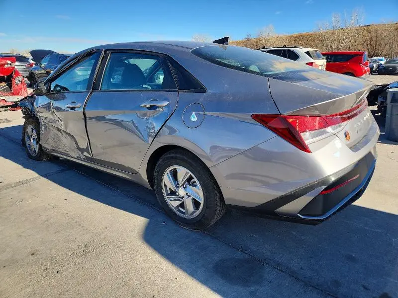 2024 HYUNDAI ELANTRA SE  