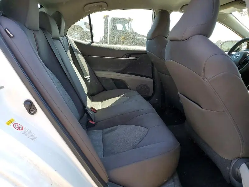 2019 TOYOTA CAMRY LE  
