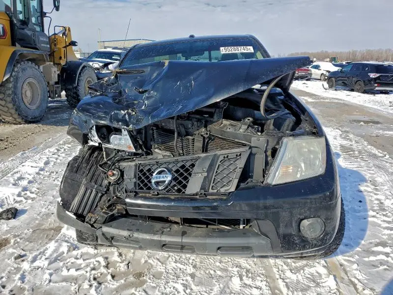 2015 NISSAN FRONTIER S  