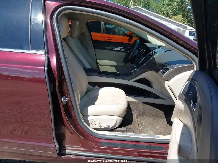 2017 LINCOLN MKZ RESERVE