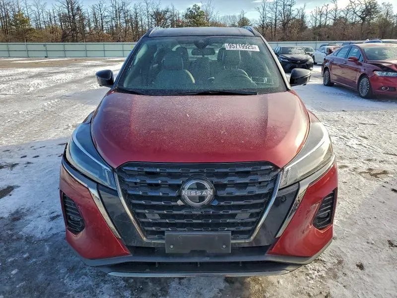 2023 NISSAN KICKS SR  