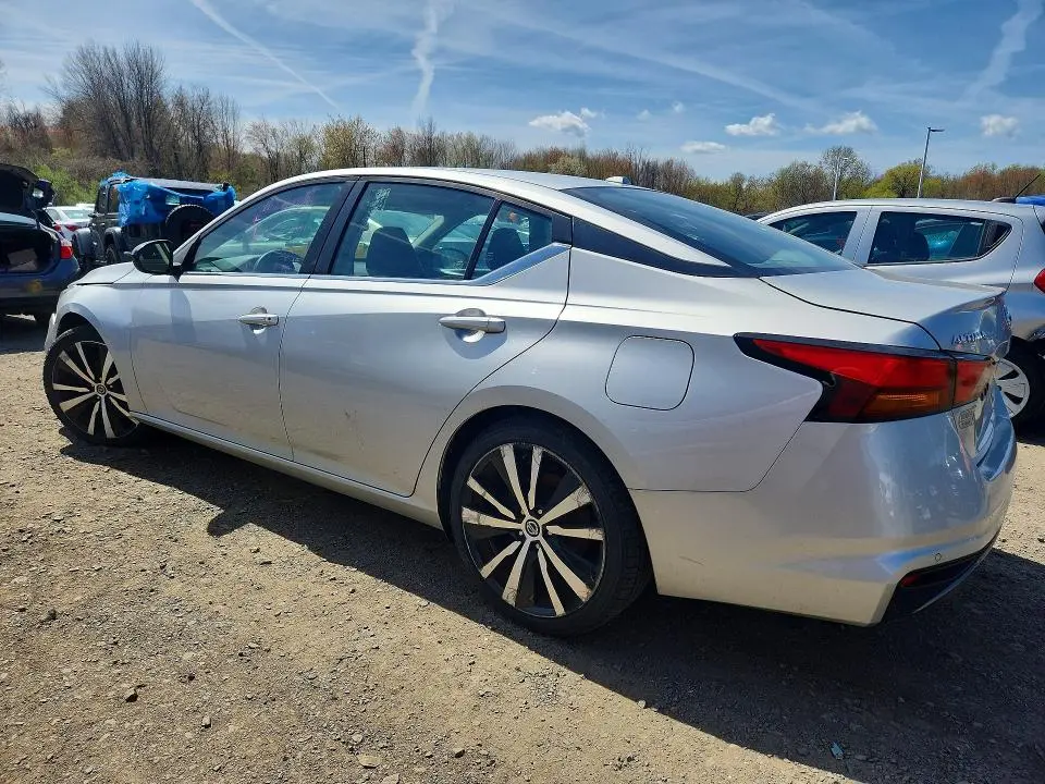 2020 NISSAN ALTIMA SR  