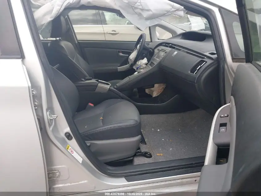 2014 TOYOTA PRIUS FIVE