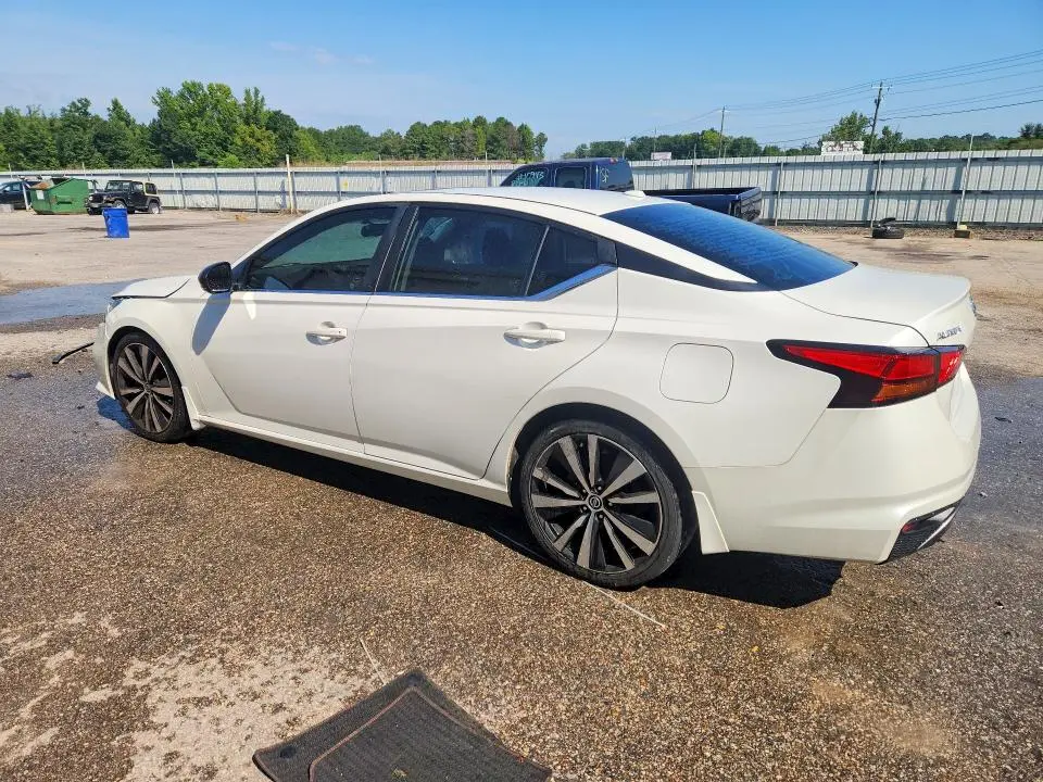 2019 NISSAN ALTIMA SR  