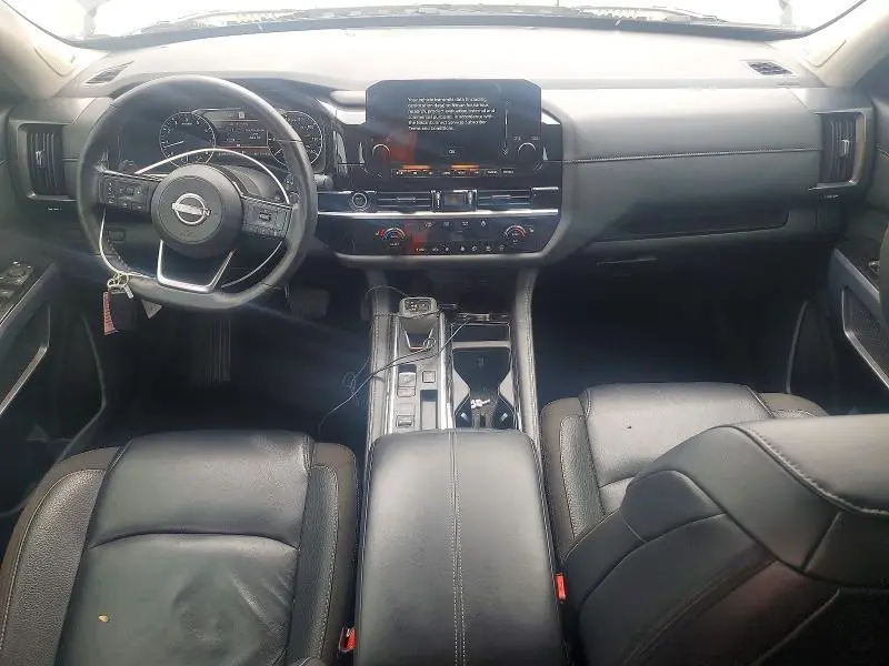 2024 NISSAN PATHFINDER SL  