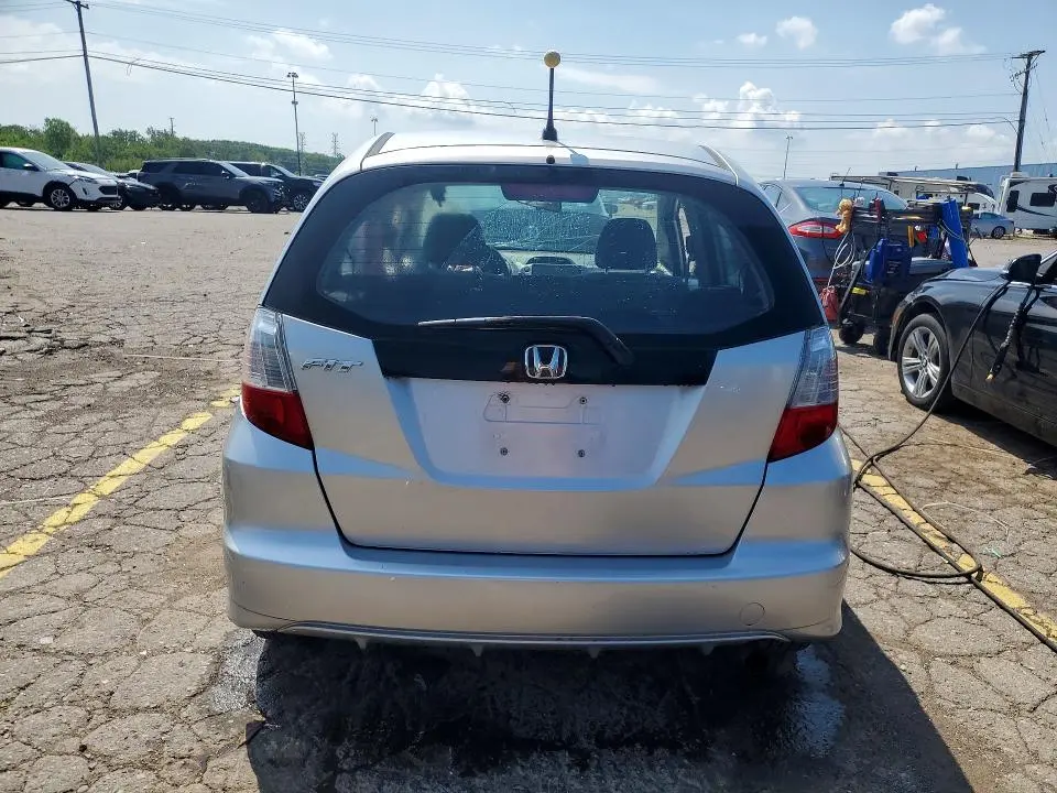 2013 HONDA FIT   