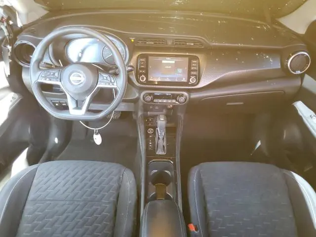 2022 NISSAN KICKS SV  