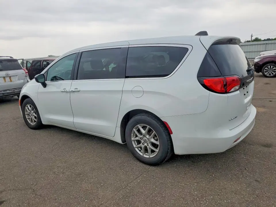 2024 CHRYSLER VOYAGER LX  