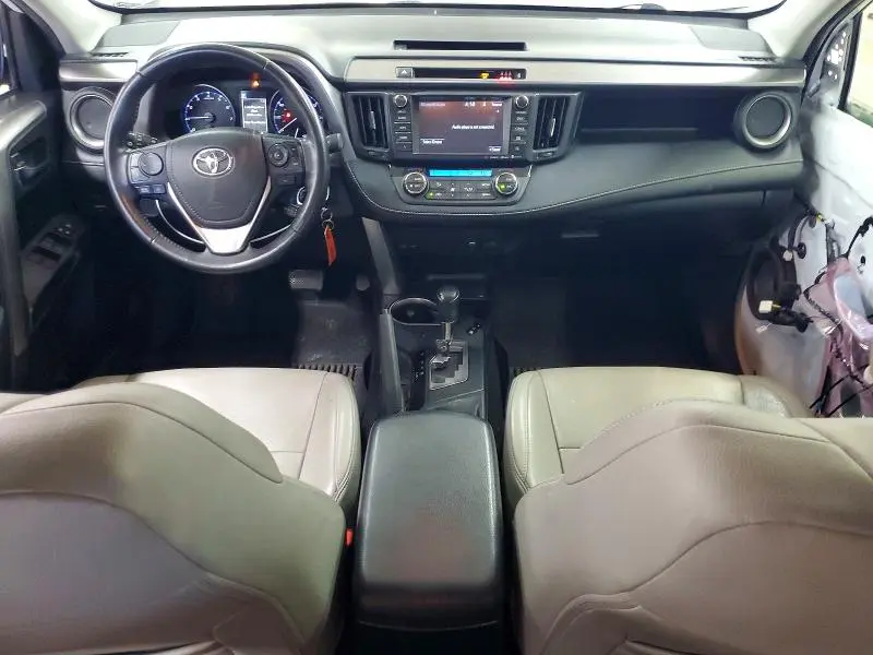 2017 TOYOTA RAV4 XLE  