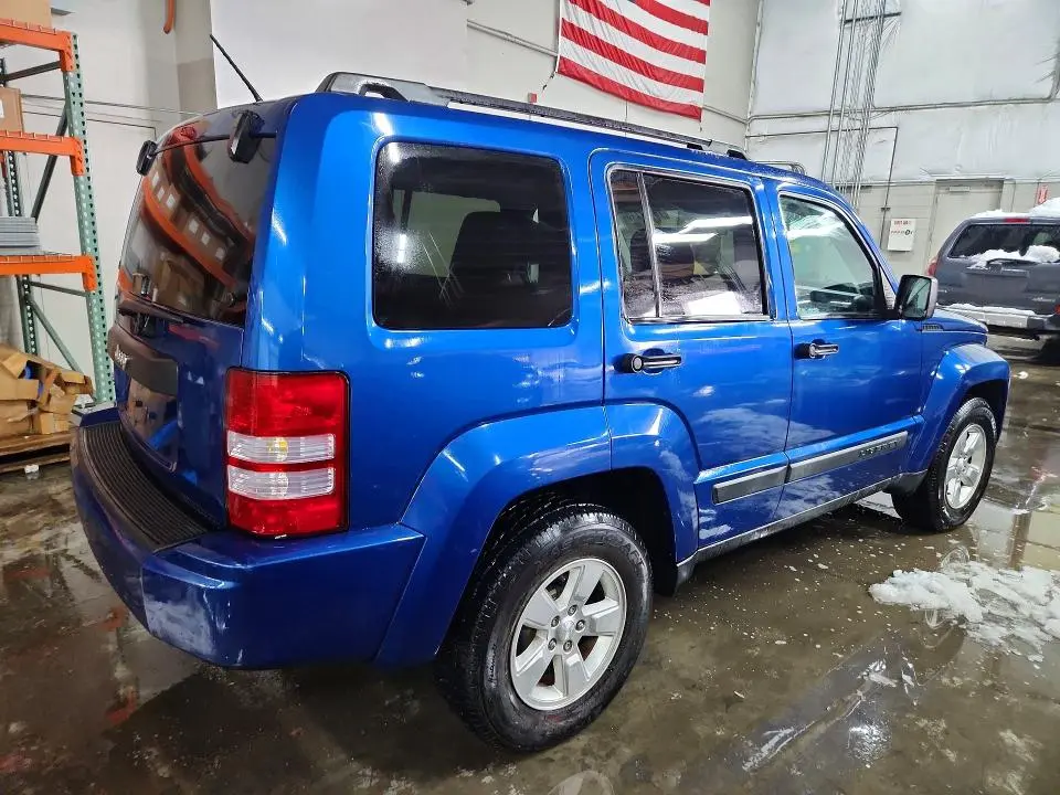 2010 JEEP LIBERTY SPORT  