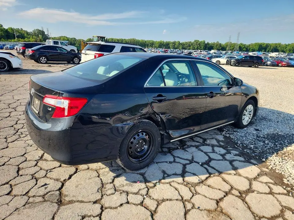 2014 TOYOTA CAMRY LE  