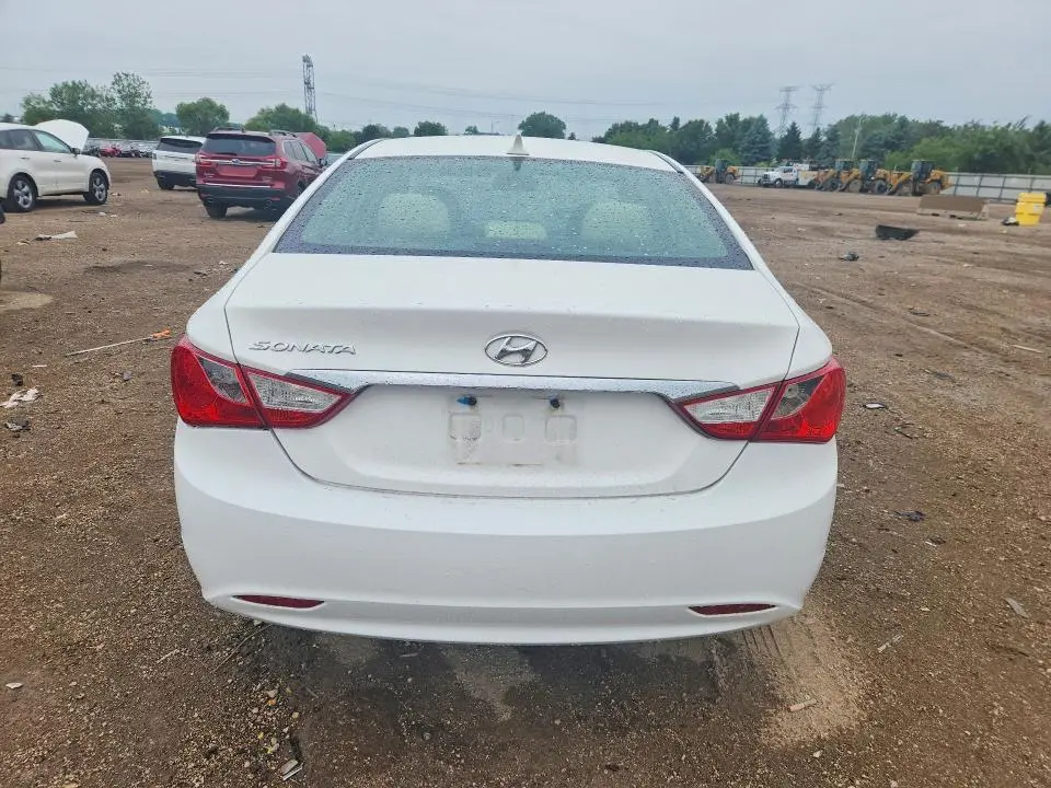 2011 HYUNDAI SONATA GLS  