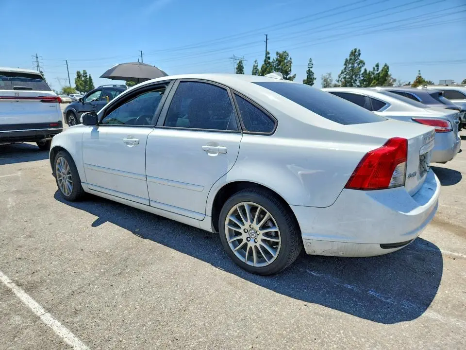 2010 VOLVO S40 2.4I  