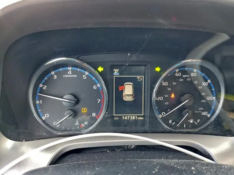 2016 TOYOTA RAV4 XLE  