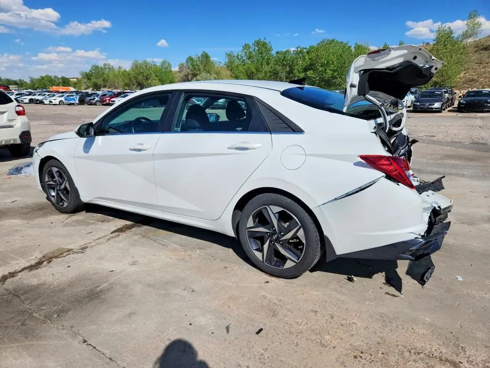 2022 HYUNDAI ELANTRA SEL  