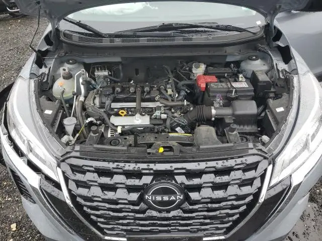 2024 NISSAN KICKS SV  