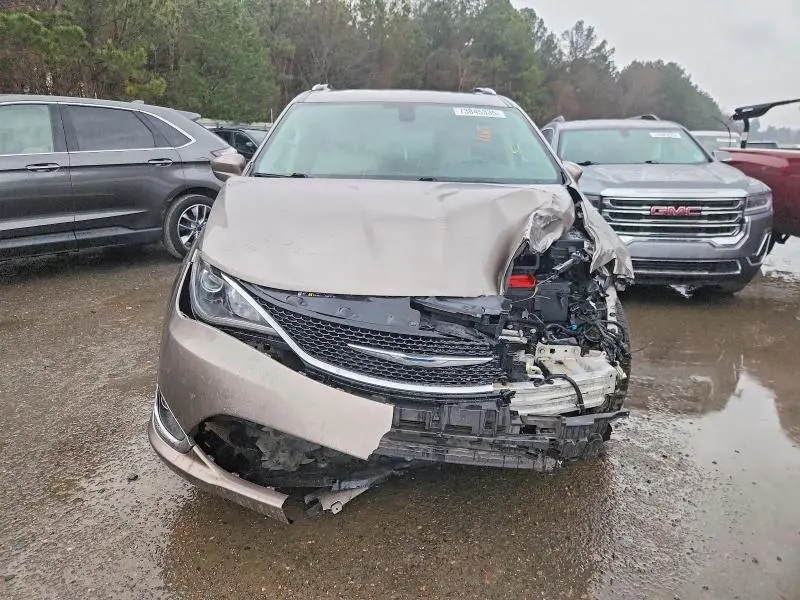 2017 CHRYSLER PACIFICA TOURING L PLUS  