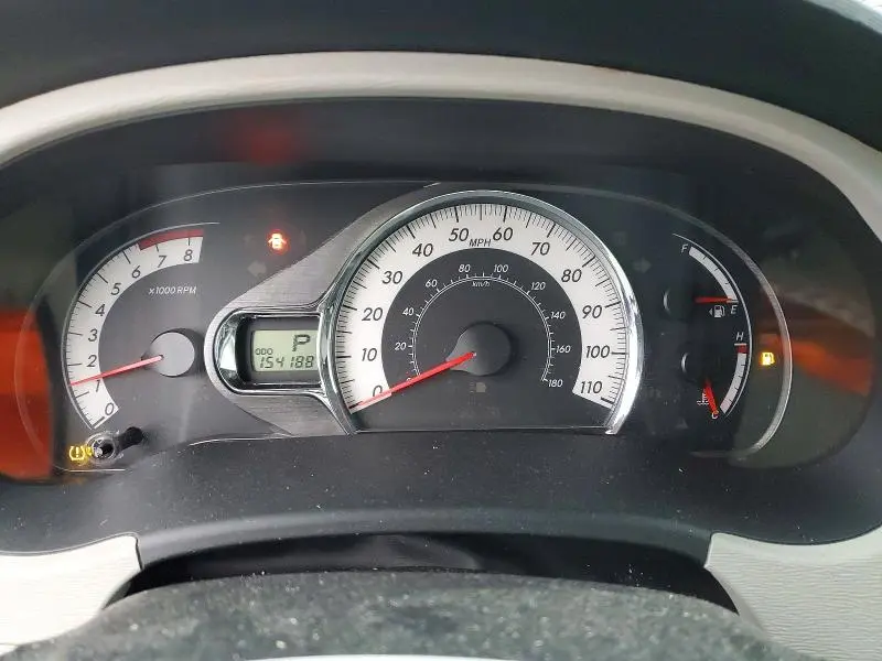 2011 TOYOTA SIENNA SE 8-PASSENGER  