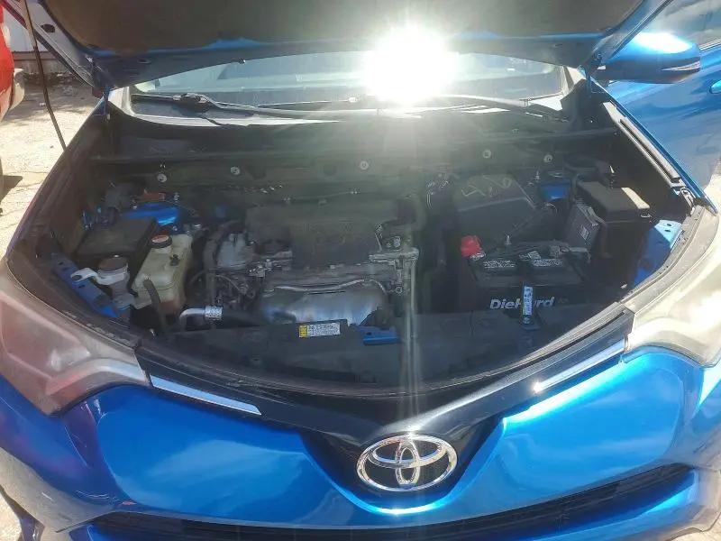 2016 TOYOTA RAV4 XLE  