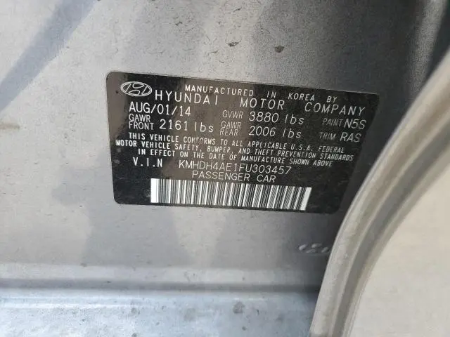 2015 HYUNDAI ELANTRA SE  