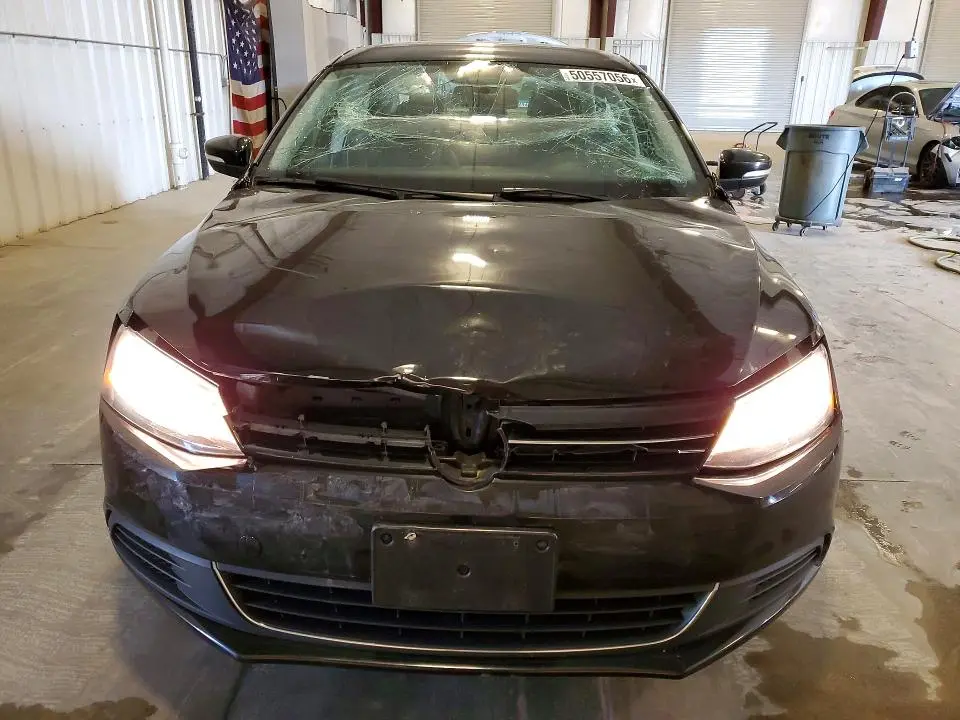 2013 VOLKSWAGEN JETTA   