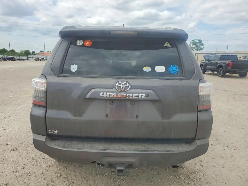 2018 TOYOTA 4RUNNER SR5  