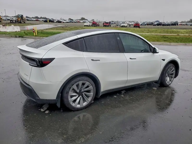 2026 TESLA MODEL Y   