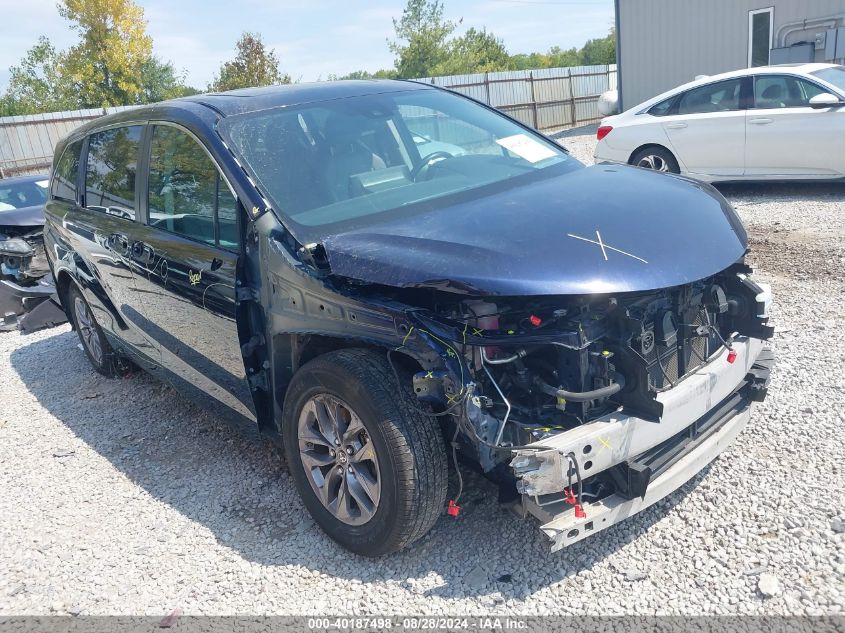 2021 TOYOTA SIENNA XLE