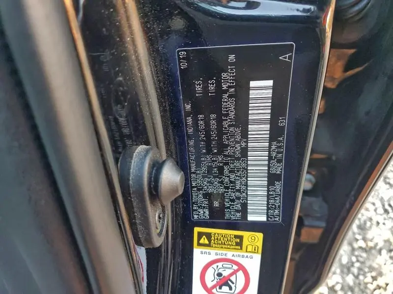 2019 TOYOTA HIGHLANDER SE  