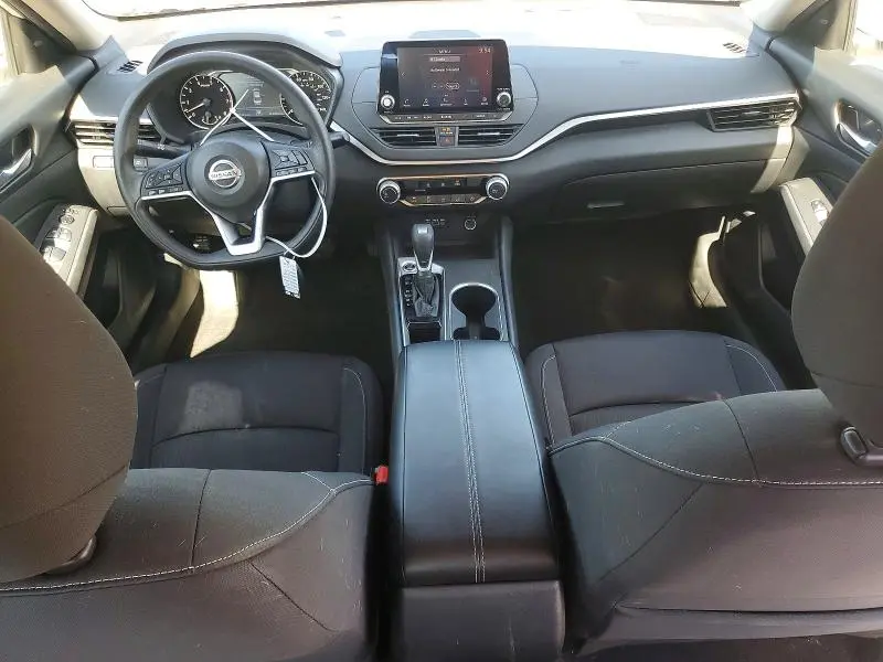 2022 NISSAN ALTIMA SV  