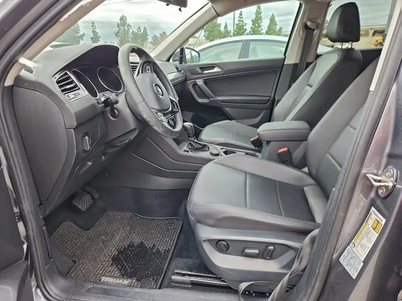 2020 VOLKSWAGEN TIGUAN SE  