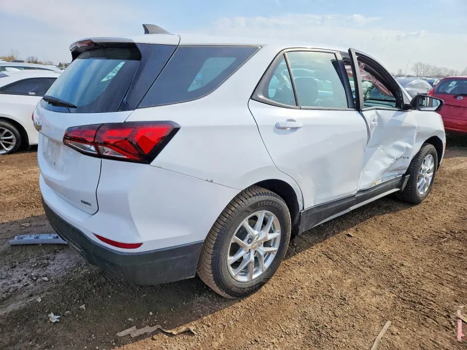 2022 CHEVROLET EQUINOX LS  