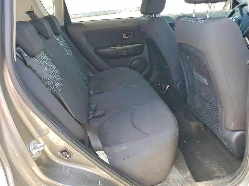 2010 KIA SOUL +  