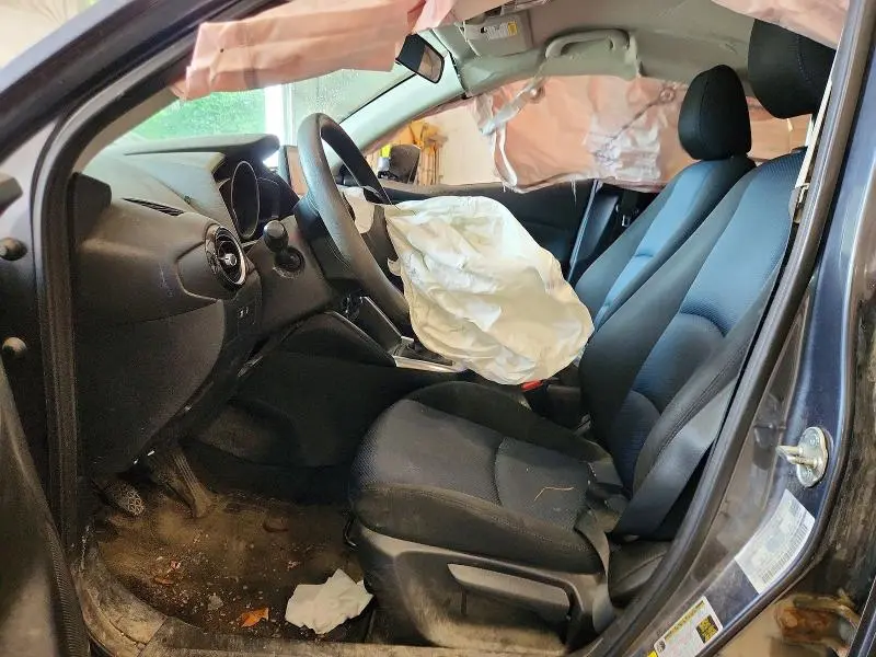 2019 TOYOTA YARIS LE  