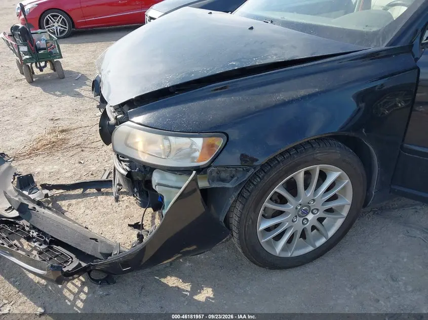 2011 VOLVO S40 T5