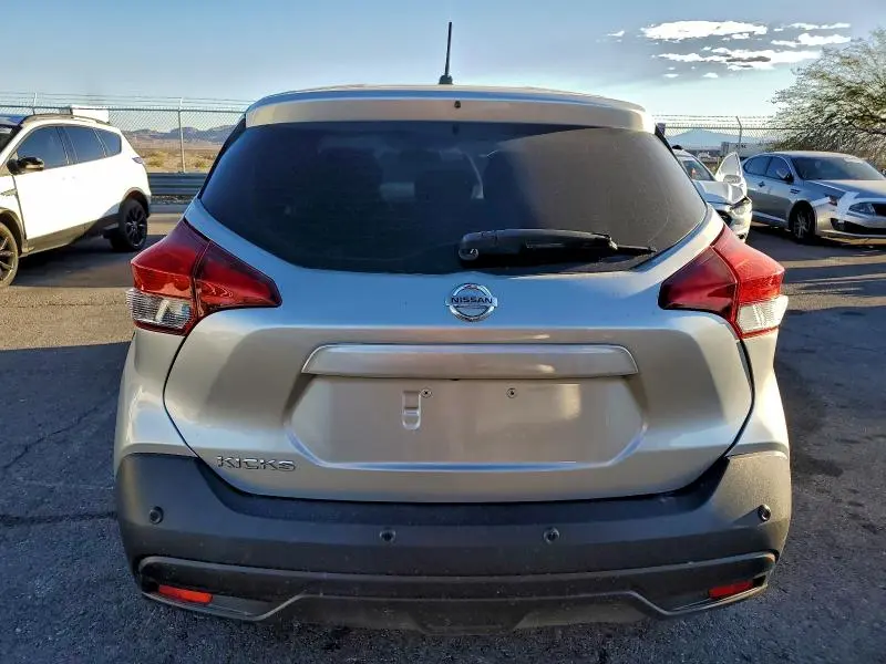 2020 NISSAN KICKS S  