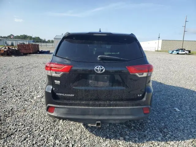2017 TOYOTA HIGHLANDER LE  