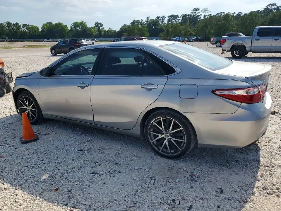 2017 TOYOTA CAMRY SE  