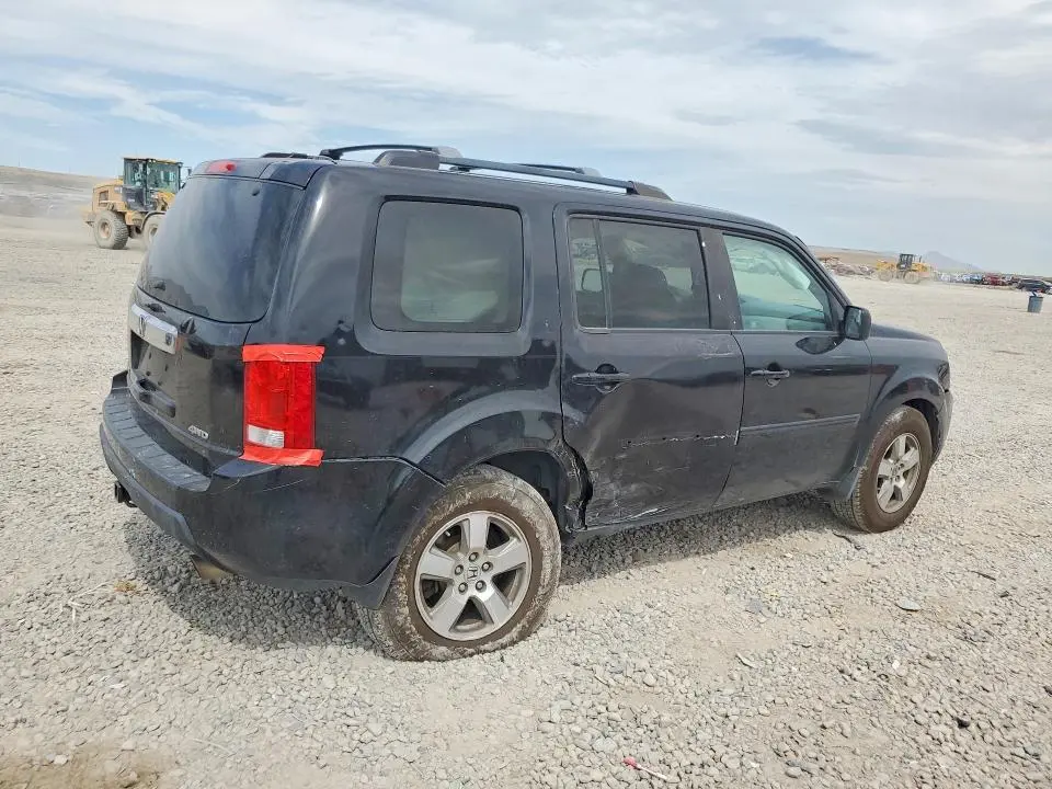 2011 HONDA PILOT EXLN  