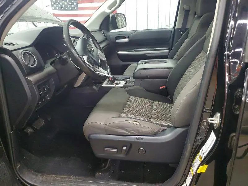 2018 TOYOTA TUNDRA CREWMAX SR5  