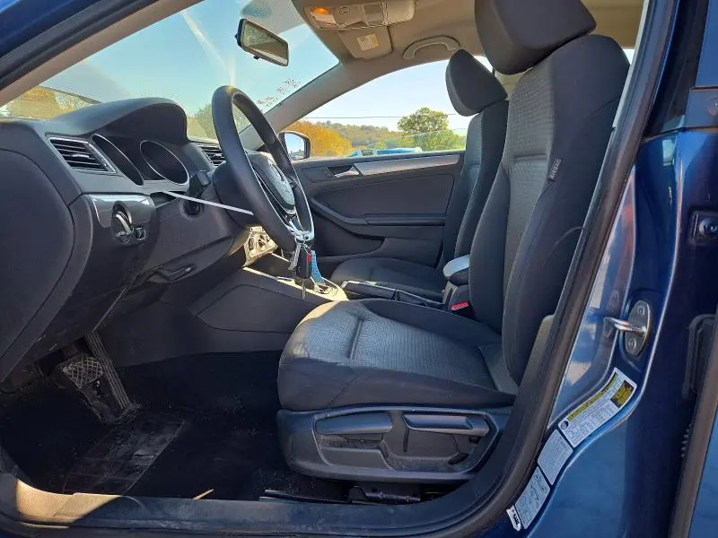 2015 VOLKSWAGEN JETTA SE  