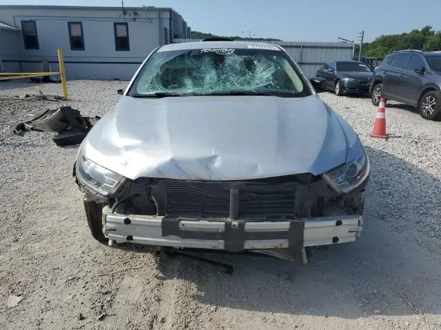 2018 FORD TAURUS SE