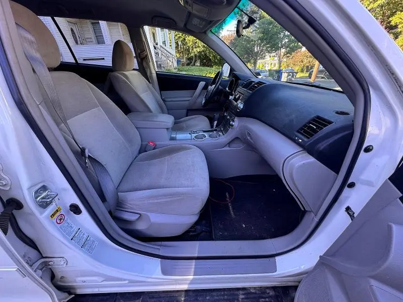 2011 TOYOTA HIGHLANDER BASE  